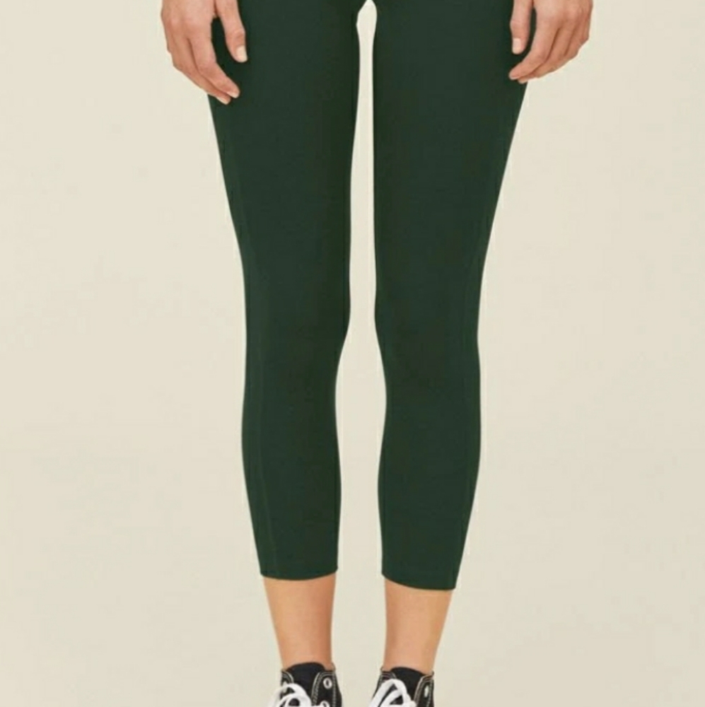 Girlfriend Collective Cropped Leggings small moss 19.5 inseasm